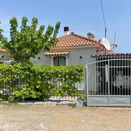 Dom wakacyjny Aloni House *