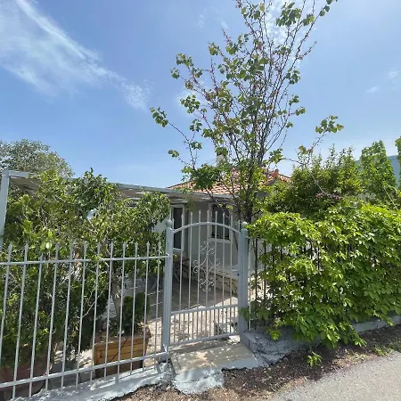 Prázdninový dům Aloni House