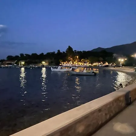 Hébergement de vacances Aloni House *